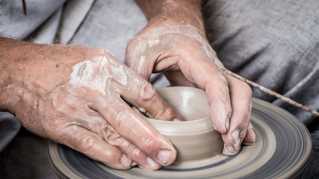 clay-1139098_1920