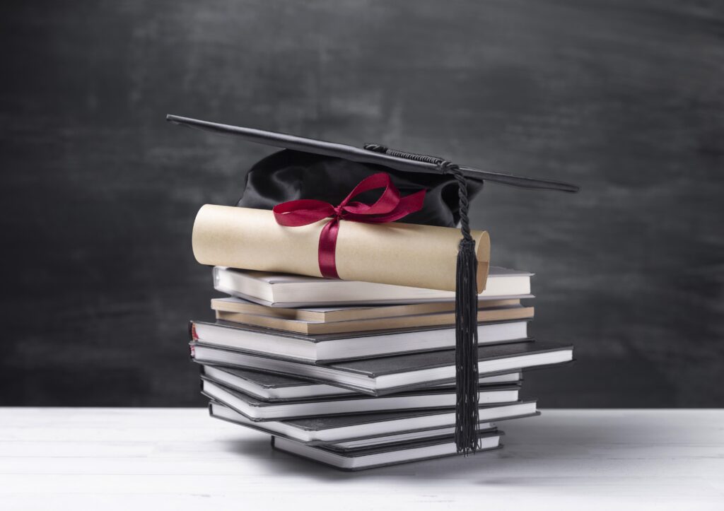 close-up-graduation-certificate